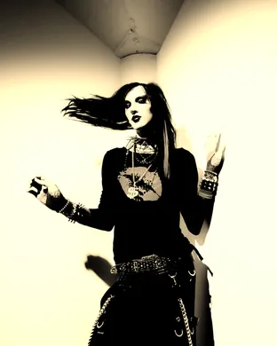 6arelyhuman Pop concert