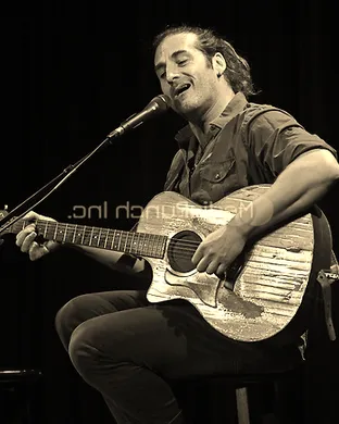 Adam Ezra Country concert