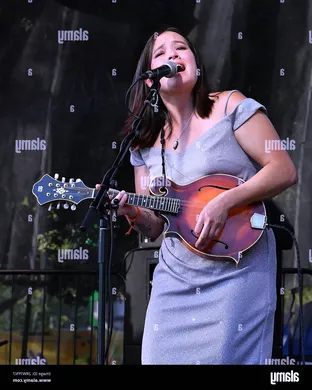 AJ Lee and Blue Summit Country concert