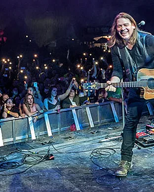 Alan Doyle Pop concert
