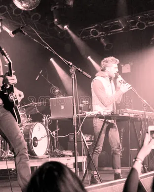 Andrew Belle Pop concert