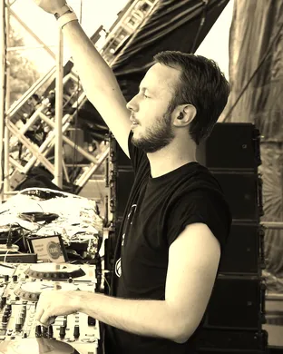 Andrew Rayel Techno concert