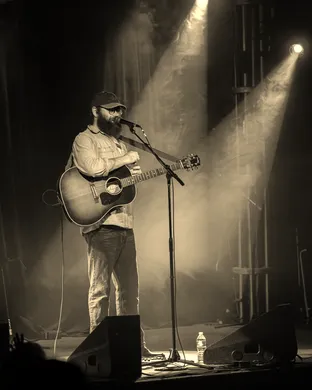 Arlo Mckinley Country concert