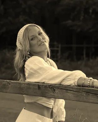 Ashley Anne Country concert