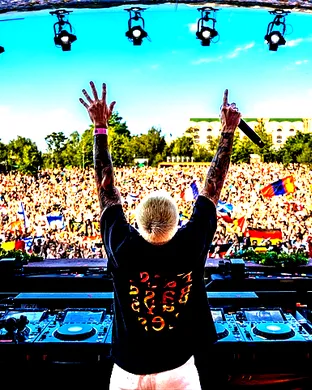 Bassjackers Religious concert