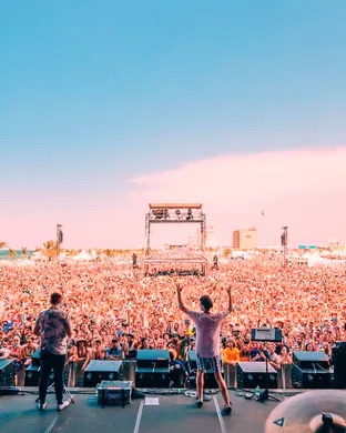 Beach Vacation Alternative concert