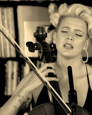 Betty Who Pop concert