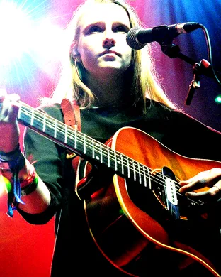 Billie Marten Country concert
