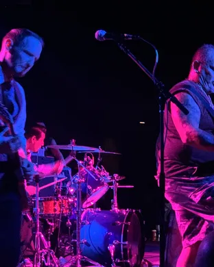 Black Flag Alternative concert