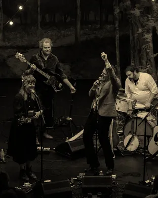 Bonny Light Horseman Country concert