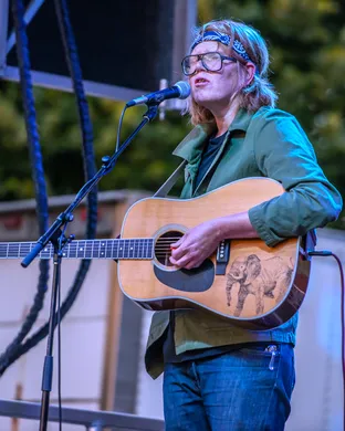 Brett Dennen Pop concert