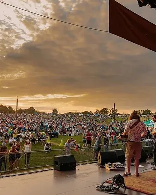 Buffalo Rose Country concert
