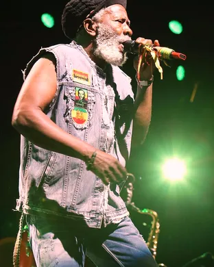 Burning Spear Pop concert