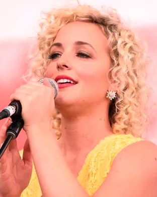 Cam - Musician Country concert