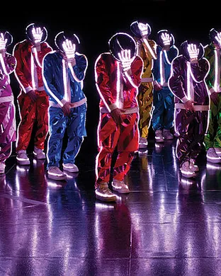 Cirque du Soleil - Michael Jackson: ONE Cirque show