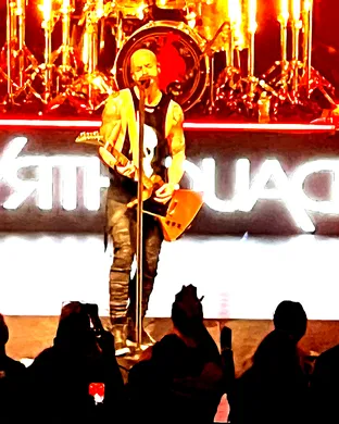 Daughtry Alternative concert