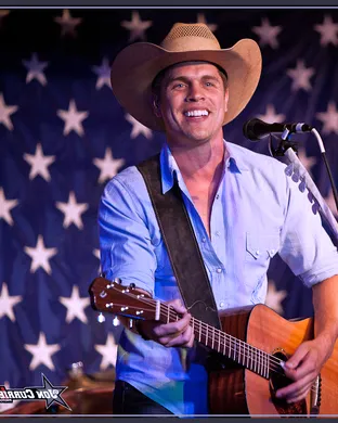 Dustin Lynch Country concert