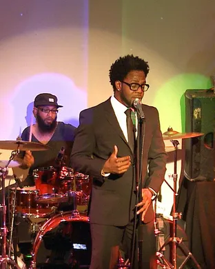 Dwele R&b concert