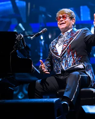 Elton John Pop concert