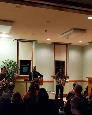 Emmanuel Latin concert