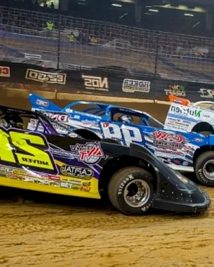 Gateway Dirt Nationals Racing event