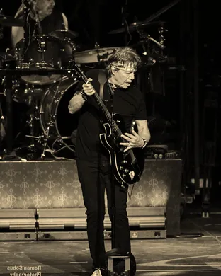 George Thorogood Pop concert