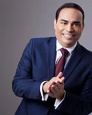 Gilberto Santa Rosa Latin concert