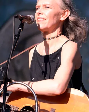 Gillian Welch Country concert