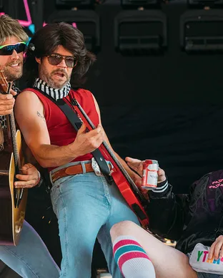 Hot Country Knights Country concert