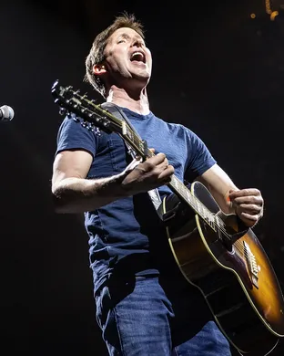 James Blunt Alternative concert