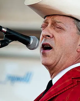 Junior Brown Country concert