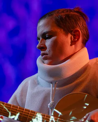 Kaki King Pop concert