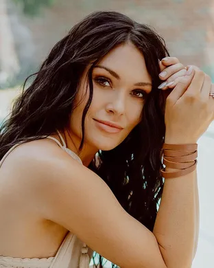 Kylie Morgan Country concert