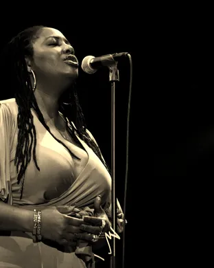 Lalah Hathaway R&b concert