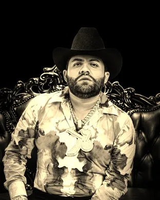 Luis R Conriquez Latin concert