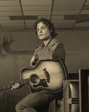 Max McNown Country concert