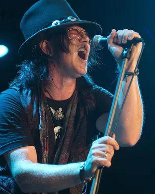 Mike Farris Pop concert