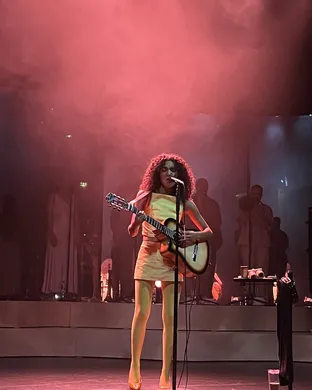 Olivia Dean Pop concert