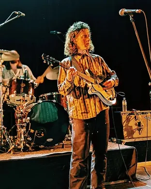 Peach Pit Pop concert