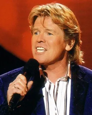 Peter Noone 50s concert