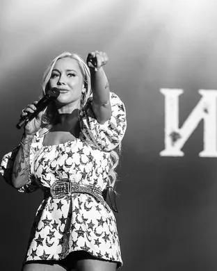 RaeLynn Comedy concert