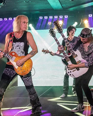 Raiding the Rock Vault Las concert