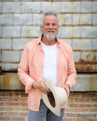 Robert Earl Keen Pop concert