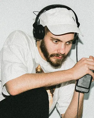 San Holo Techno concert
