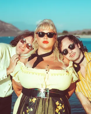 Shannon and the Clams Alternative concert