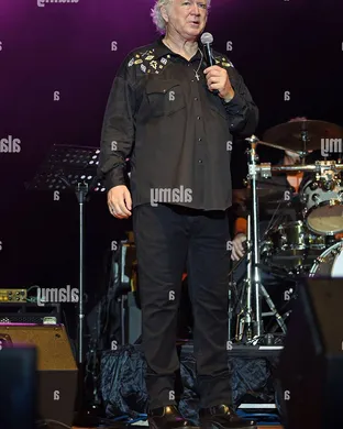 T. Graham Brown Country concert