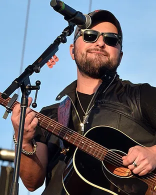 Tyler Farr 50s concert