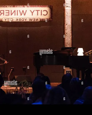 Vanessa Carlton Pop concert