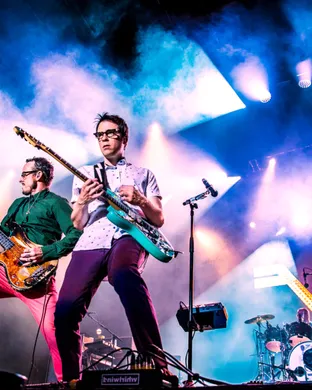 Weezer Alternative concert