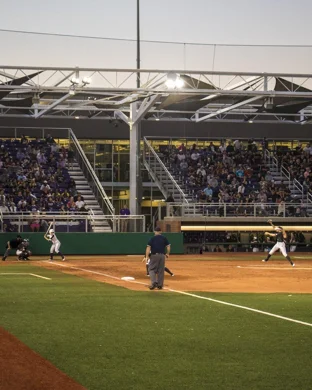 Volts (AUSL) Softball event